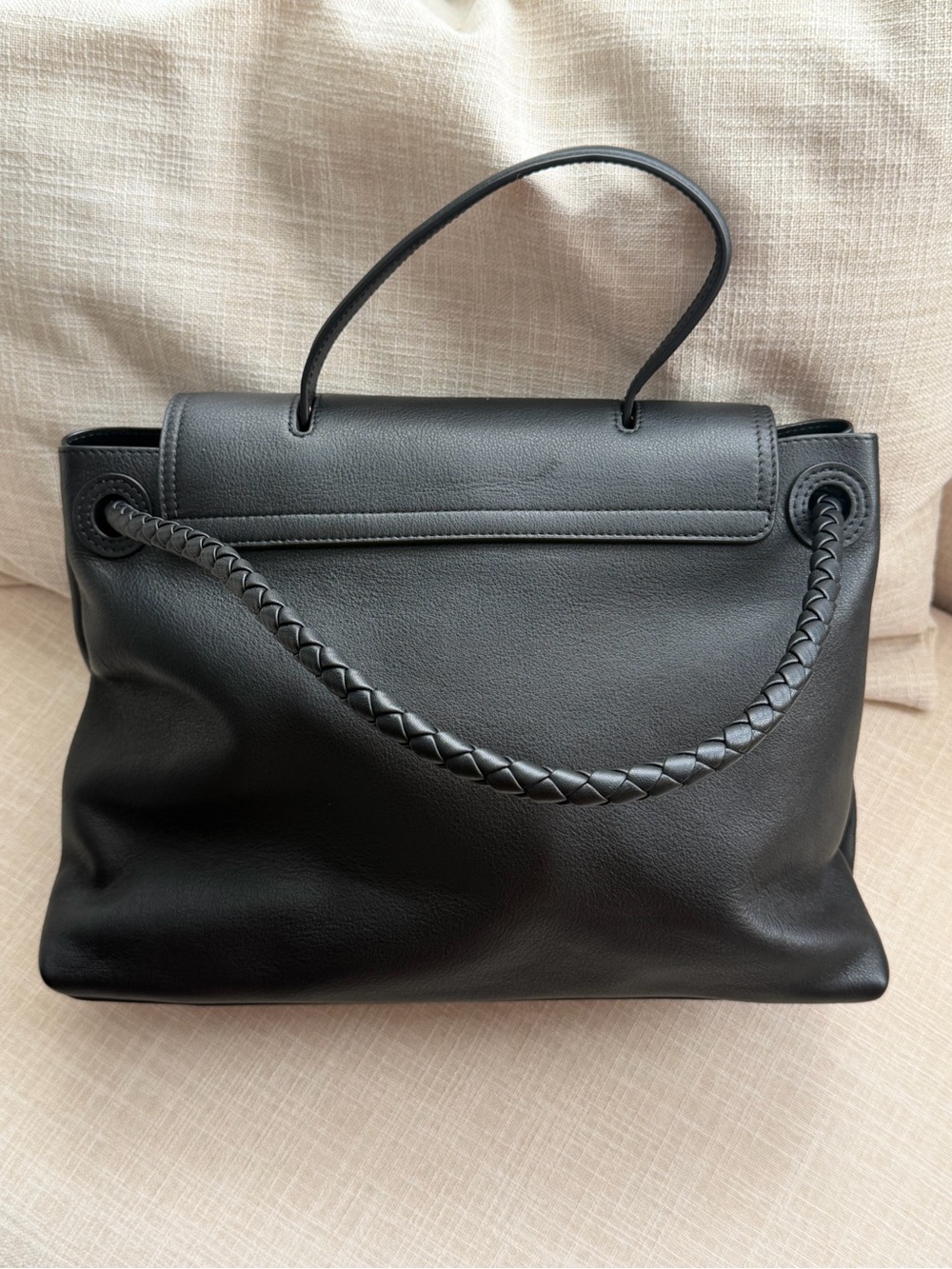 Bottega Veneta Medium Ciao Ciao Bag (black) - Picture 2 of 14